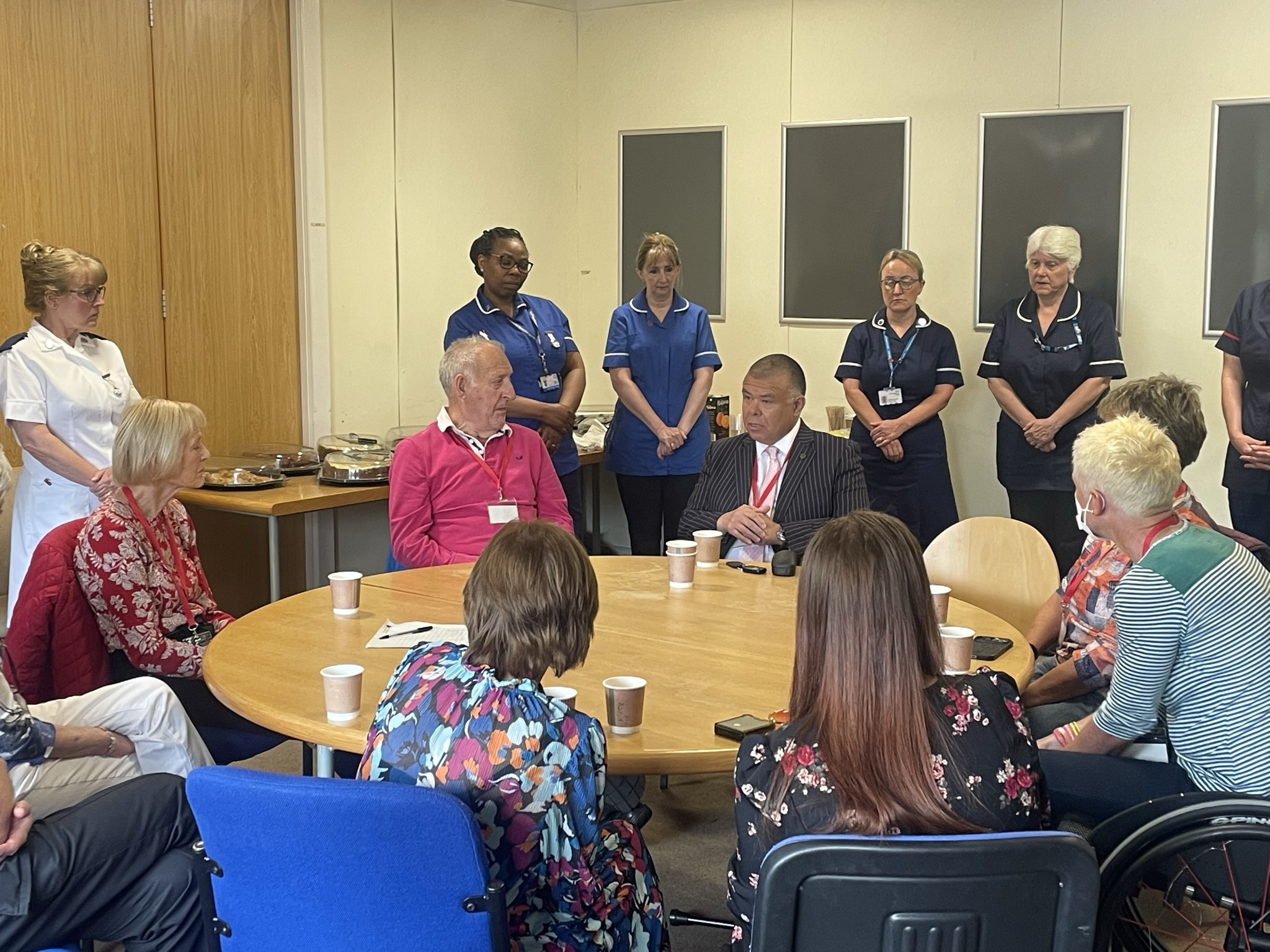 Professor Jonathan Van-Tam meets thankful patients from Pilgrim ...